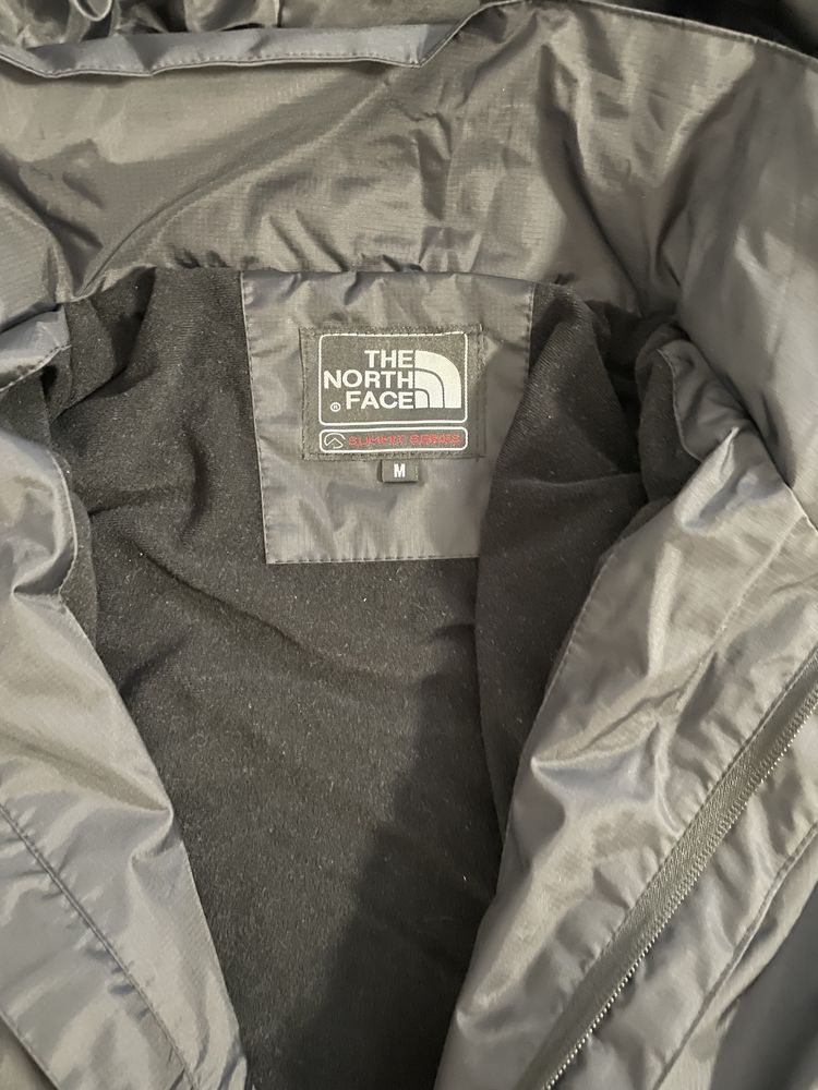 Geaca anti-vant the north face