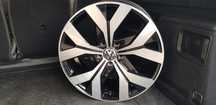 Jante VW 18 Passat 3G B8 model bi color 1 buc nouă rezervă 8 J X 1 8