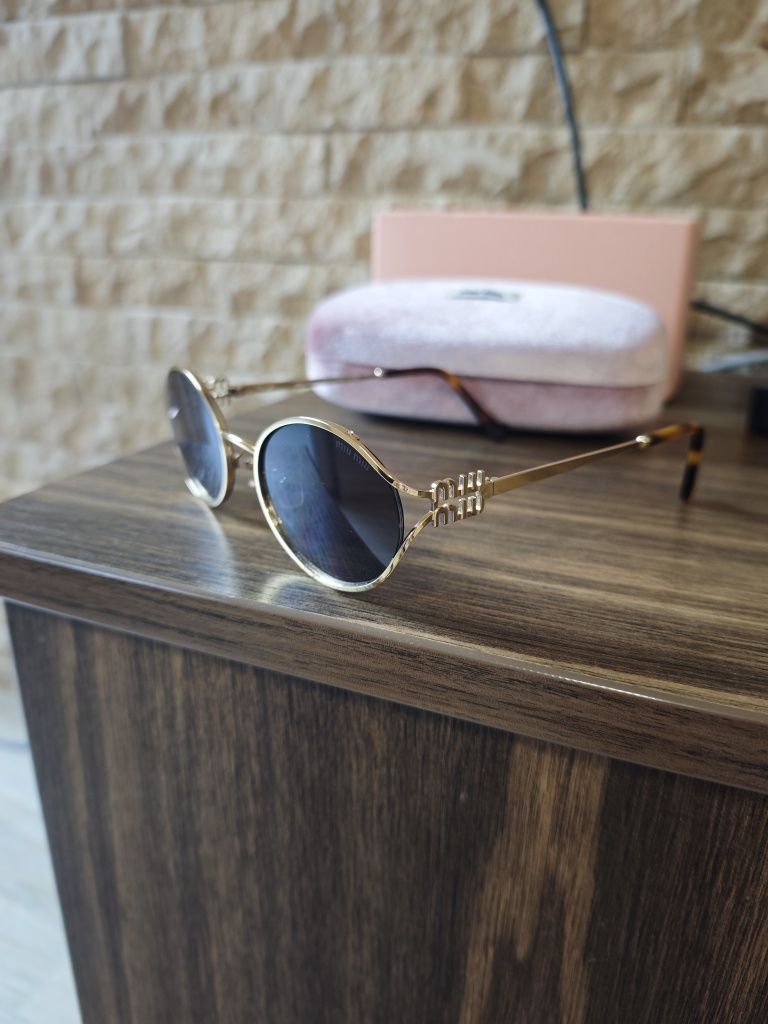 Топ модел слънчеви очила Miu Miu