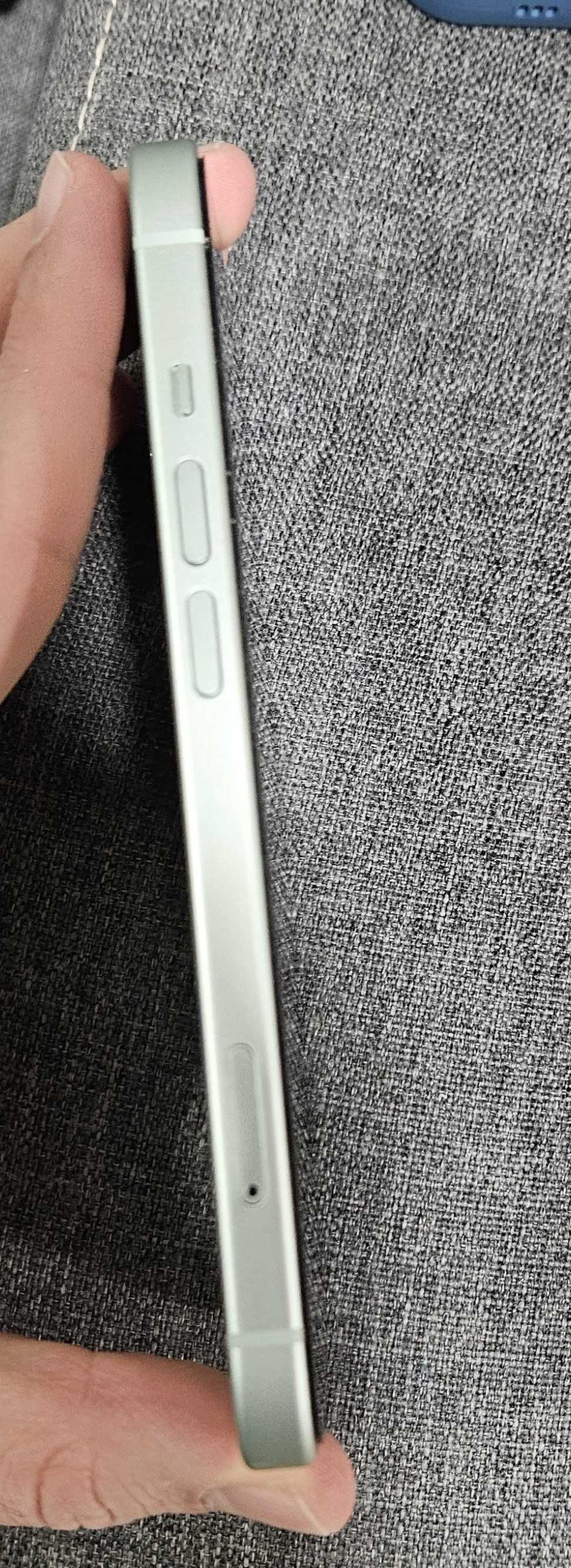 iPhone 15 128GB Green