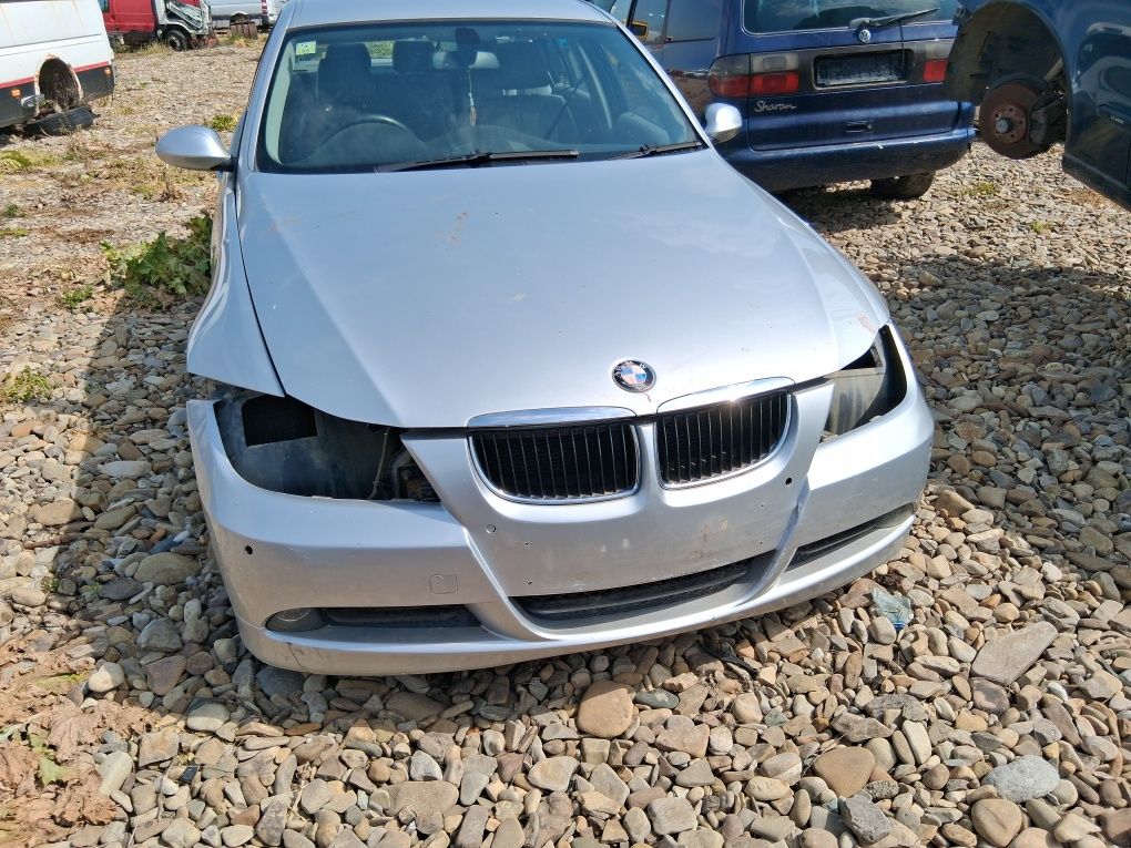 Dezmembrez BMW e90 318 i
