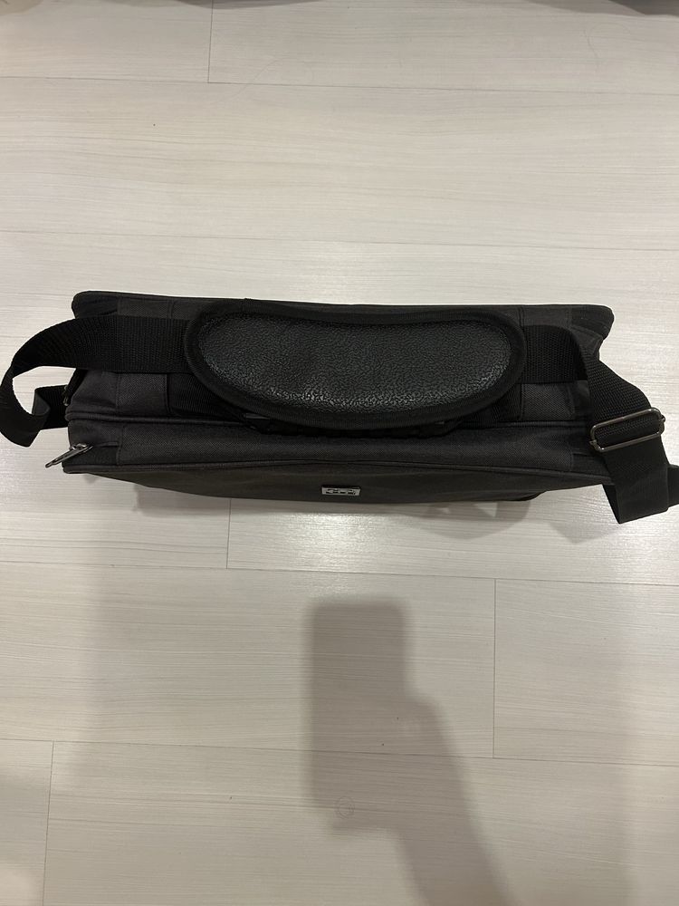 Продавам чанта за аксесоари Adam Hall - Orgaflex Cable Bag L