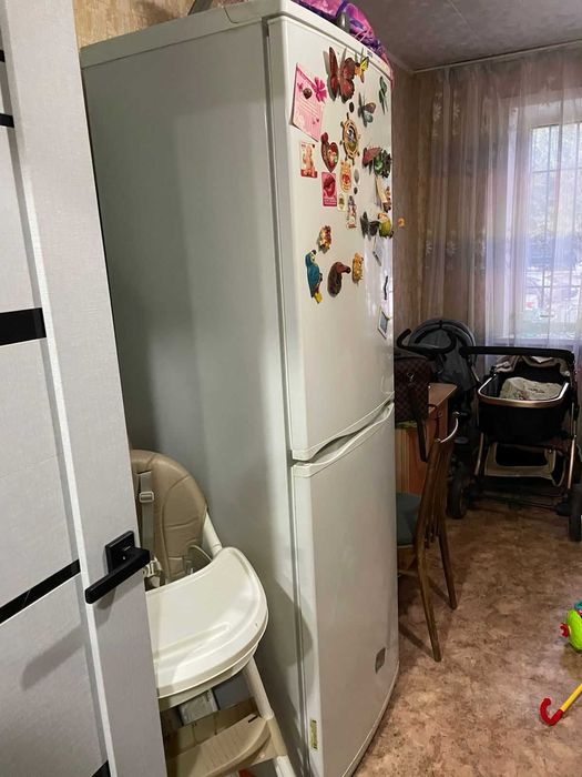 Продам холодильник