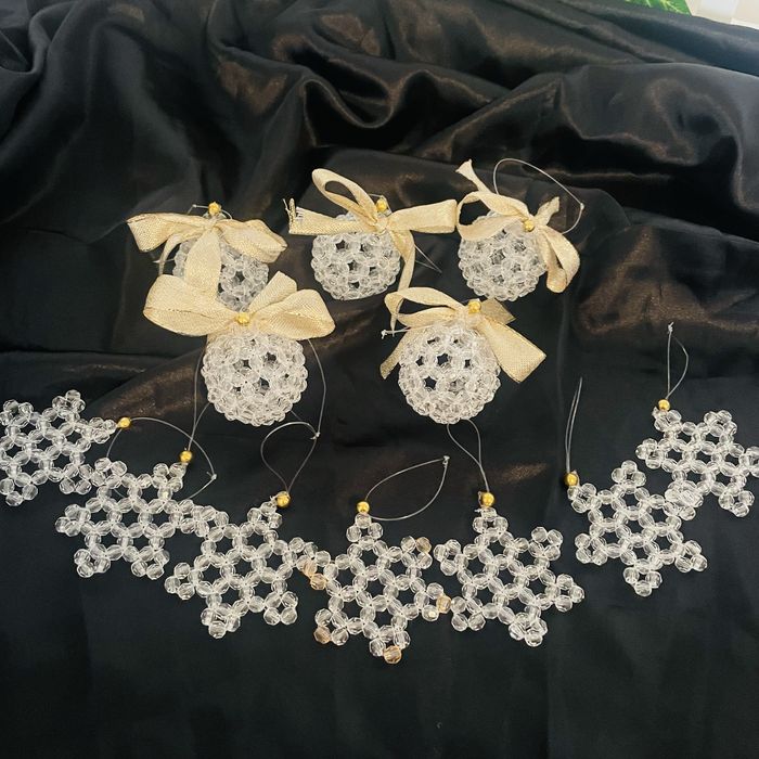 Globulete si stelute