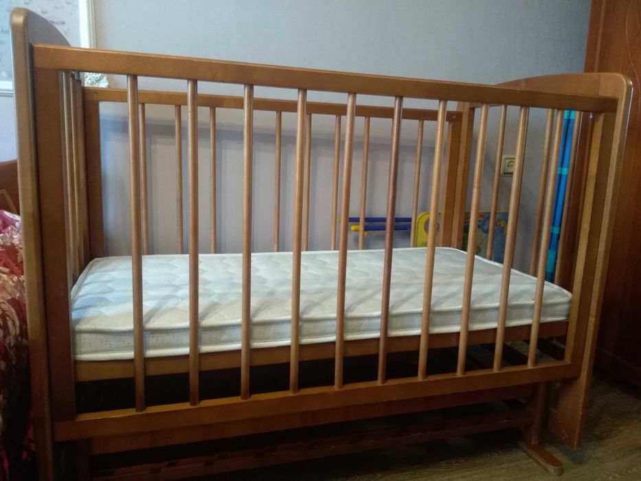 Продам манеж с матрасом