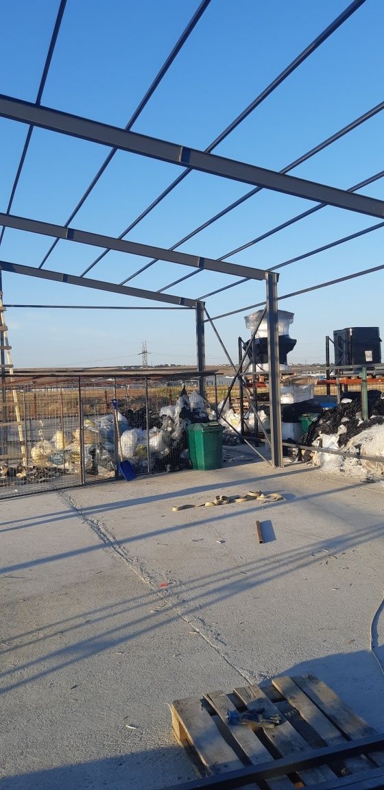 Vând hala metalică