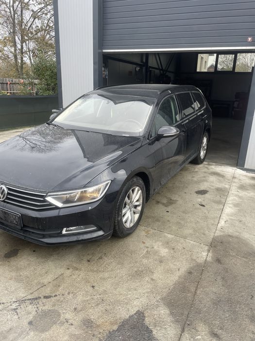 Far stanga / dreapta Volkswagen Passat b8 halogen europa nonfacelift