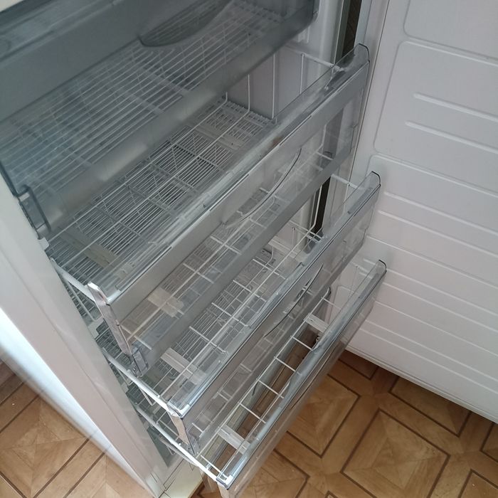 Продам морозильник, вертикалька, для дома, для кухни, Атлант.