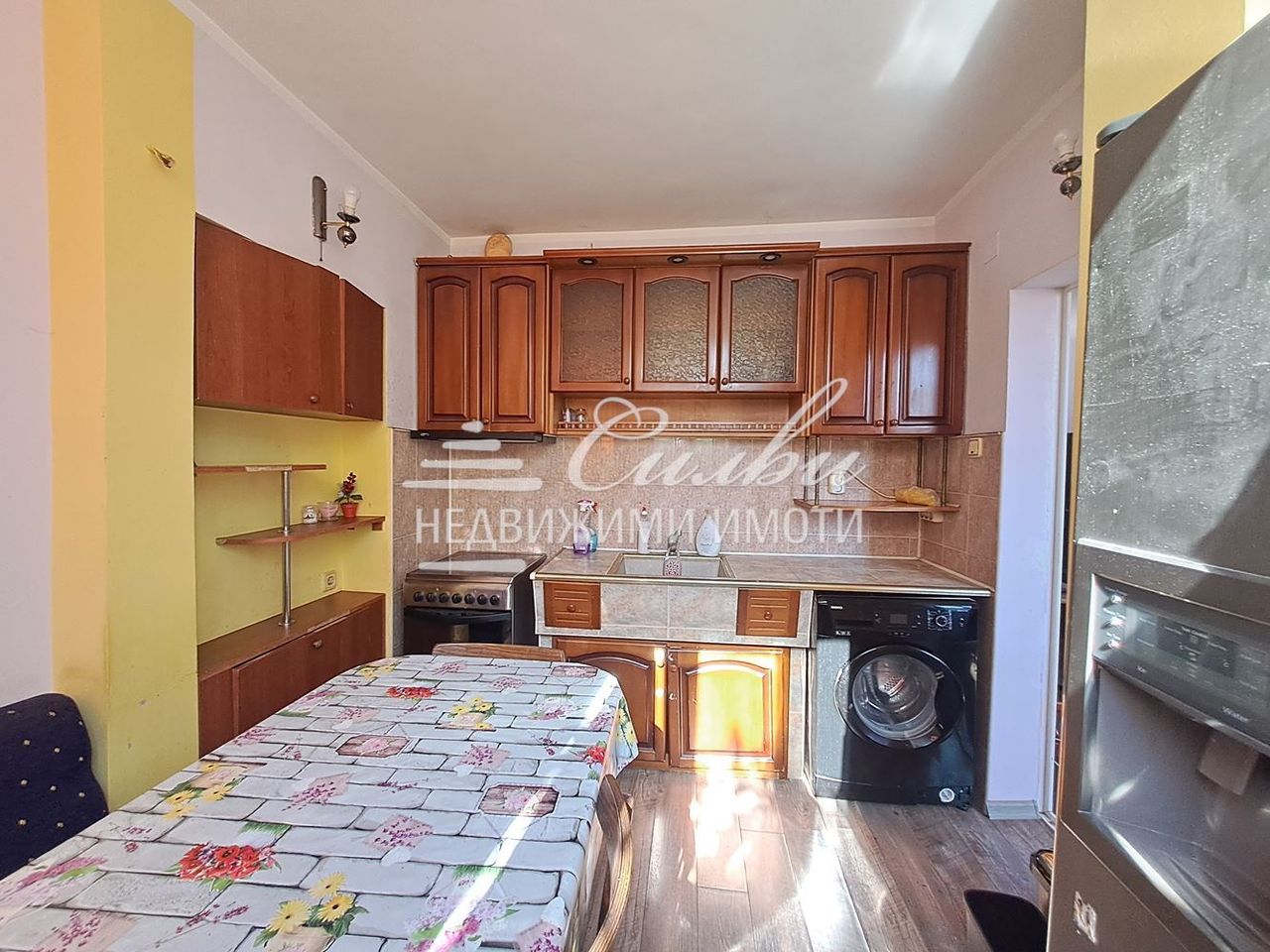 Дава се под наем Тристаен апартамент в Шумен, Болницата - 80 кв.м за 280.5 € - Снимка #7