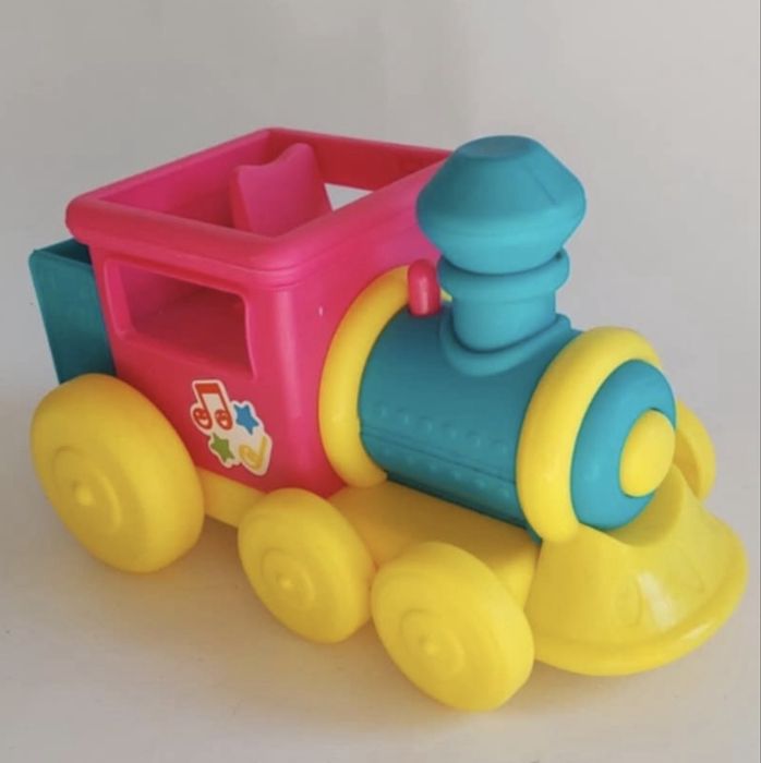 Бебешки играчки занимателни