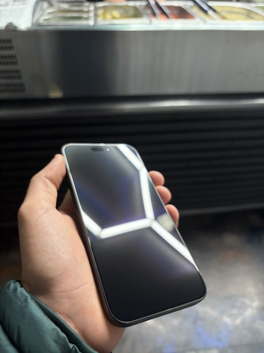 Vand iPhone 15 PRO MAX negru 91% bateria OFERTA