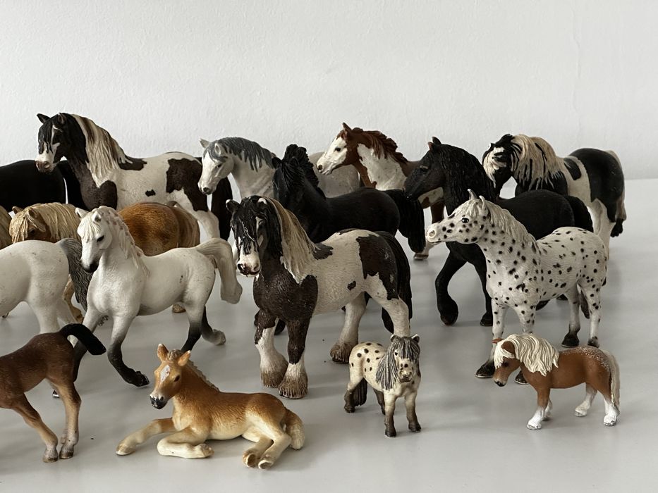 25Cai si Ponei Firma Schleich Pentru Activitati Educative Sau Colectie