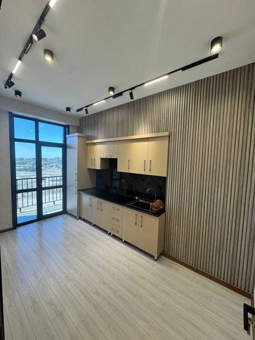 Продаётся 2х комн квартира на 9 этаже Ор-р   Латико Имран Билдинг