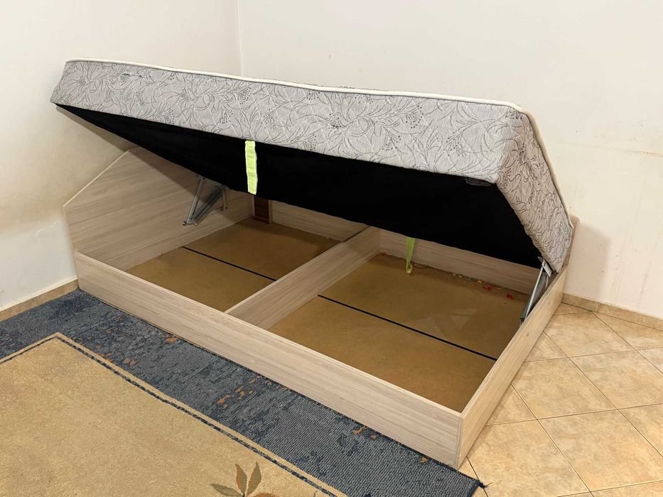 СПЕШНО: Легло + матрак