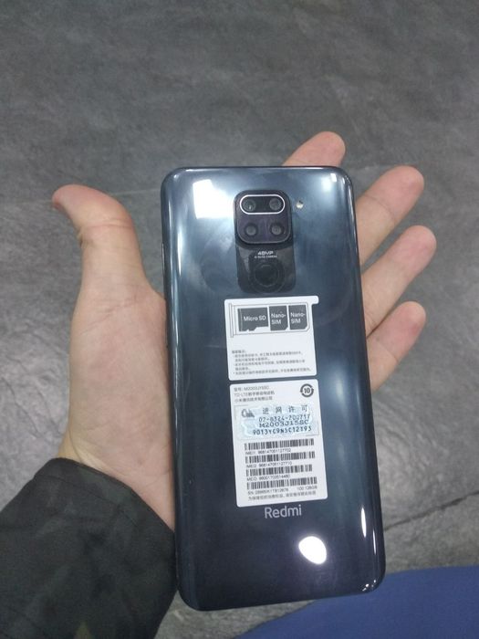 Продаю телефон редми