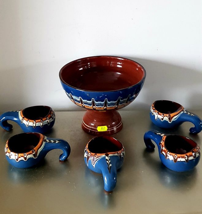 Carafe/căni vechi din ceramică