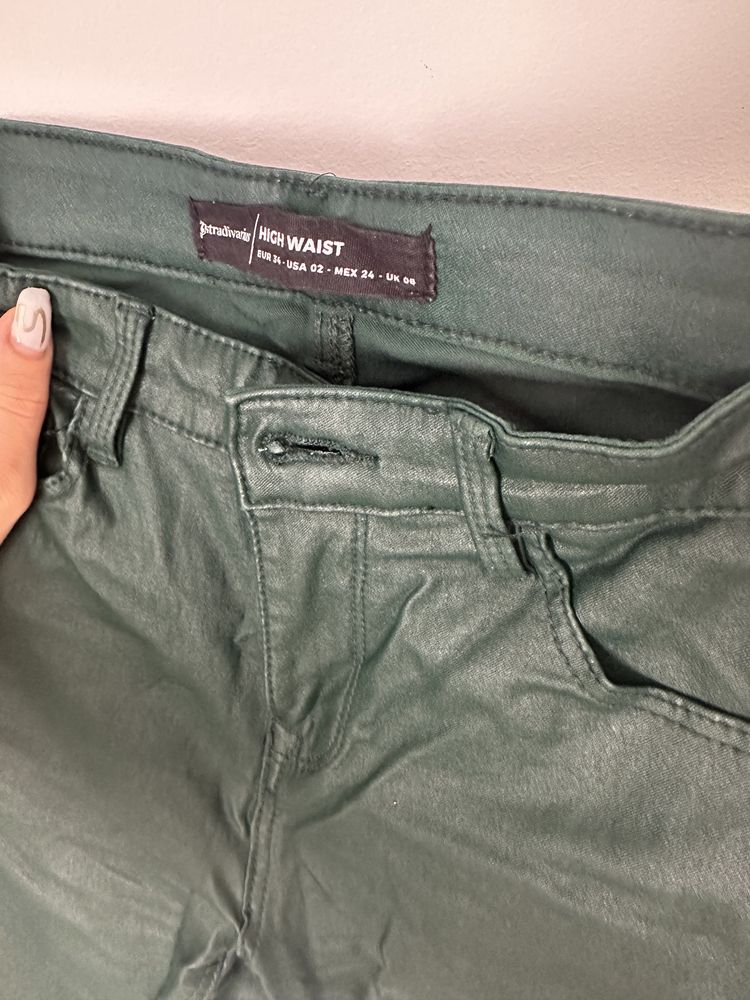 Pantaloni Latex Verde