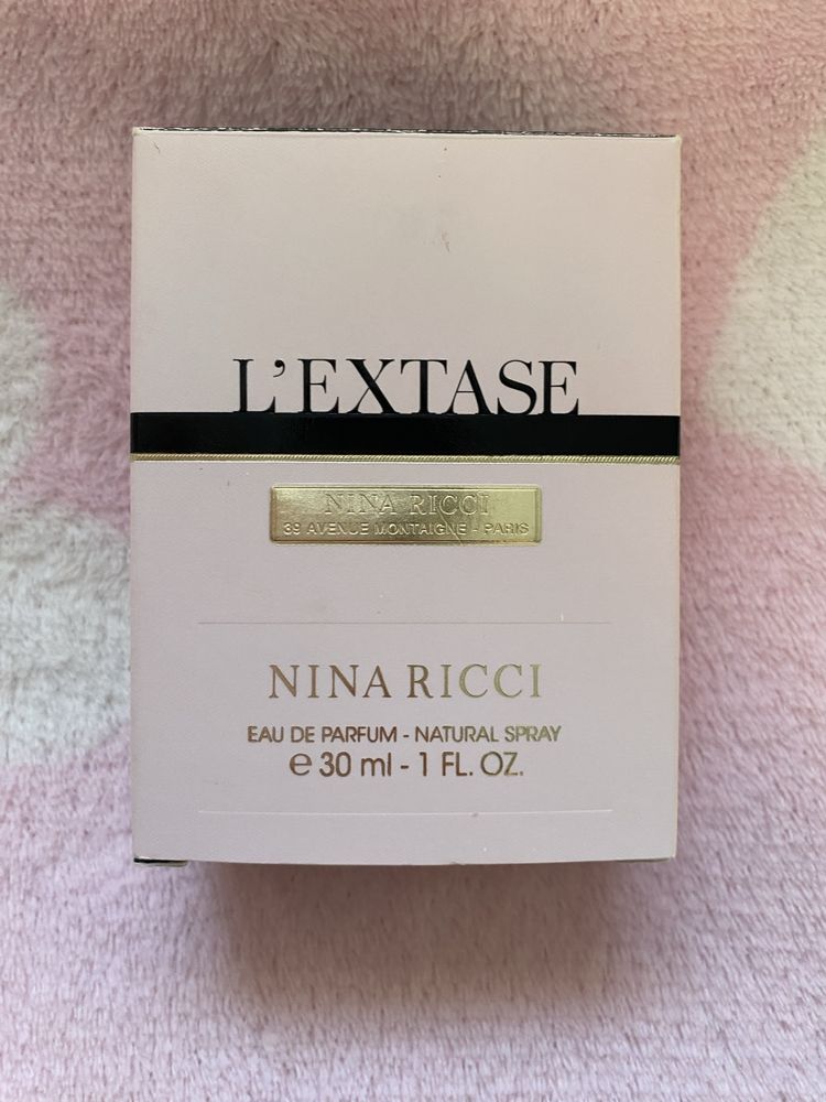 Parfum Nina Ricci L’extase, 30ml 1/2 folosit.