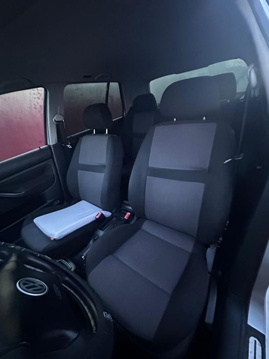 Vând Volkswagen Golf 4