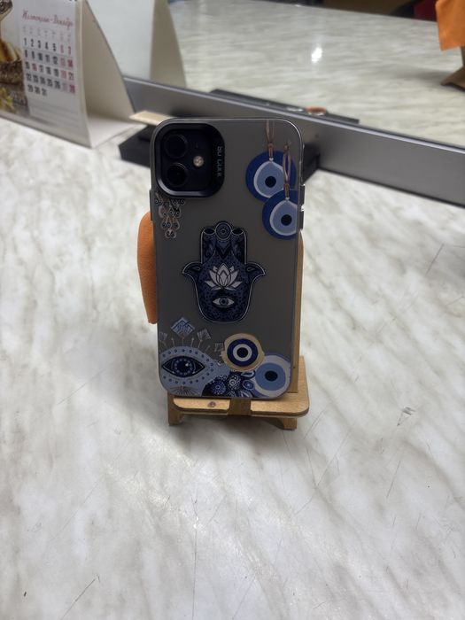 Продается айфон 11срочно в хорошем состояние