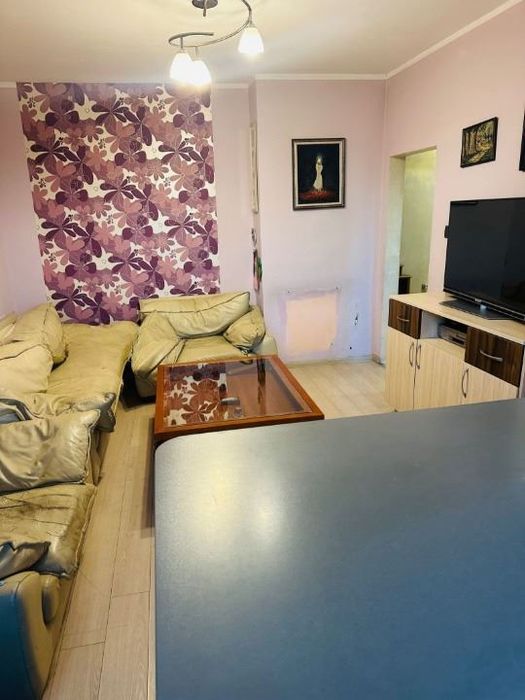 Продава се Тристаен апартамент в София, Света Троица - 65 кв.м за 2708 €/кв.м - Снимка #2