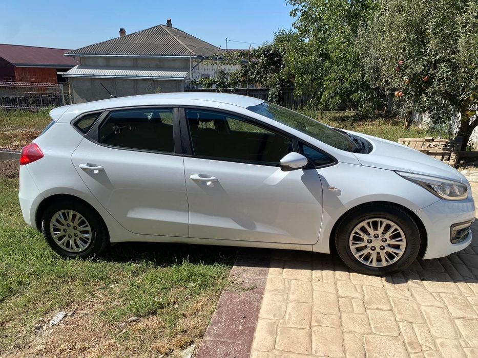 Se vinde Kia Ceed 1.4 , an 2016 manuală ,  economică și întreținută