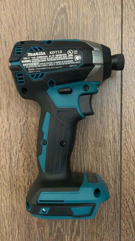 Шуруповерт MAKITA XDT13