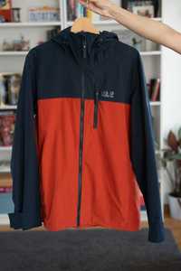 Продавам яке Jack Wolfskin Desert Wind / Size: L