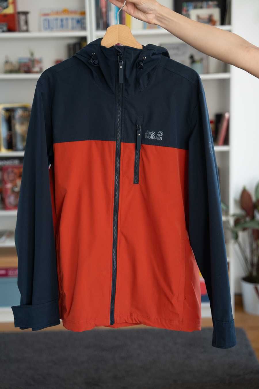Продавам чисто ново яке Jack Wolfskin Desert Wind / Size: L