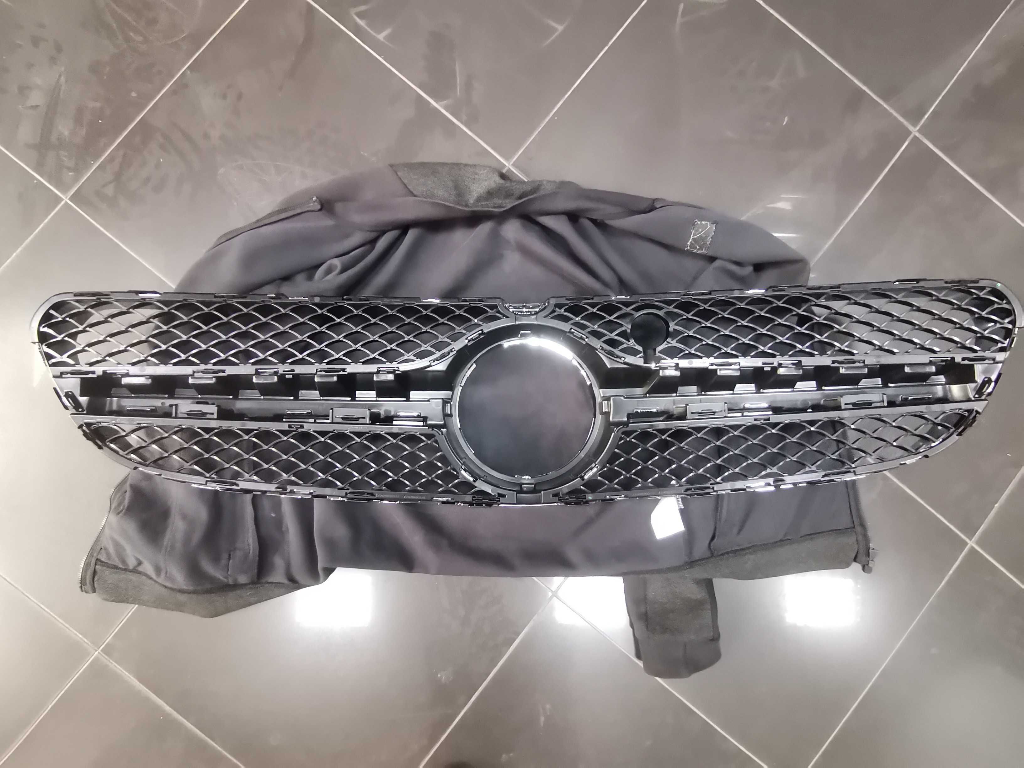 Нова Оригинална S63 S65 AMG Решетка Mercedes S Coupe W217 Мерцедес 217