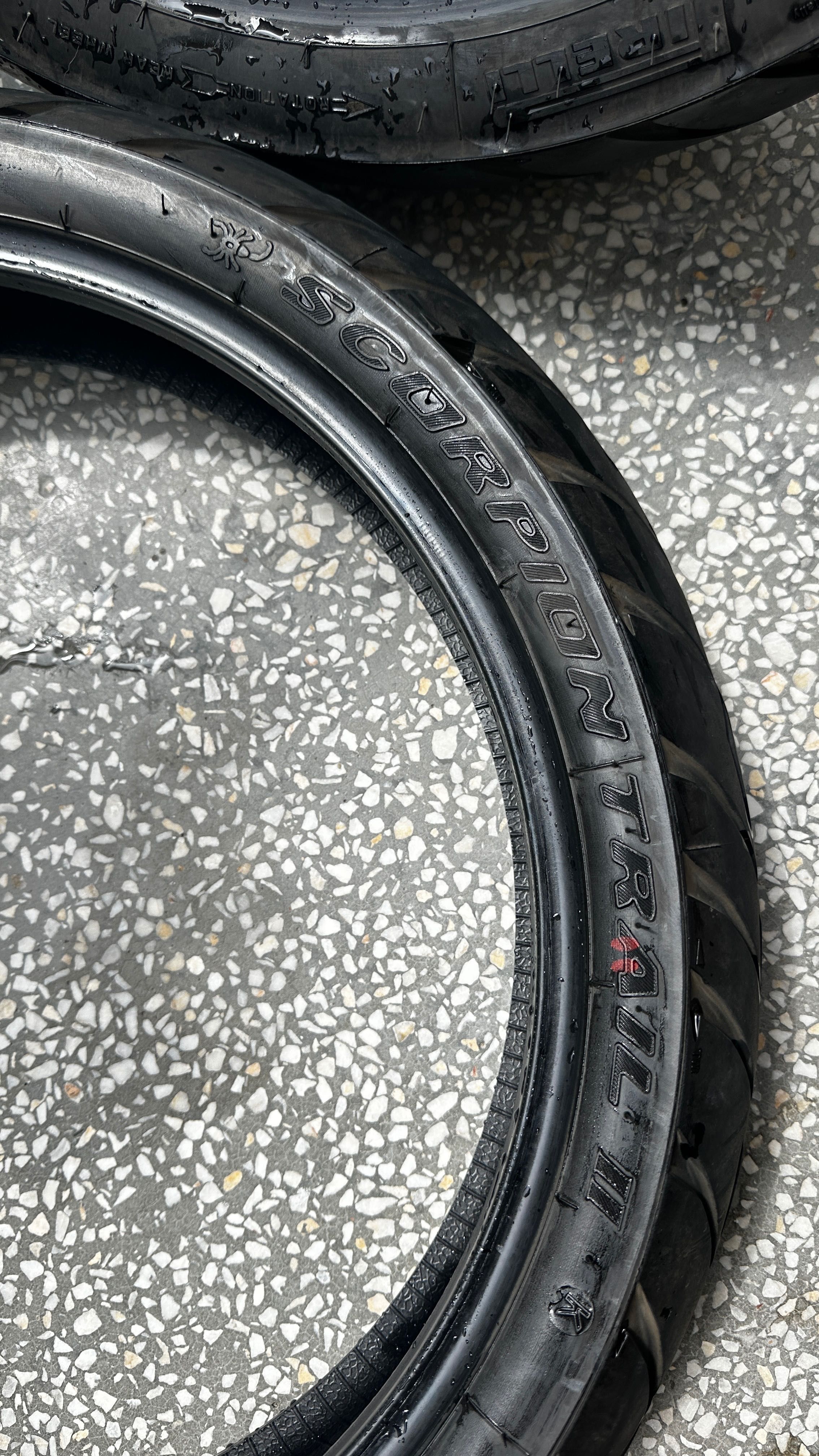 Гуми Pirelli Scorpion Trail II -предна 120/70 ZR19 и задна 170/60 ZR17