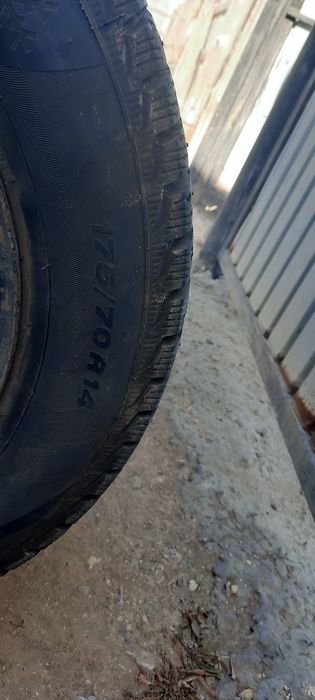 Продается шины зимние R14 175/70