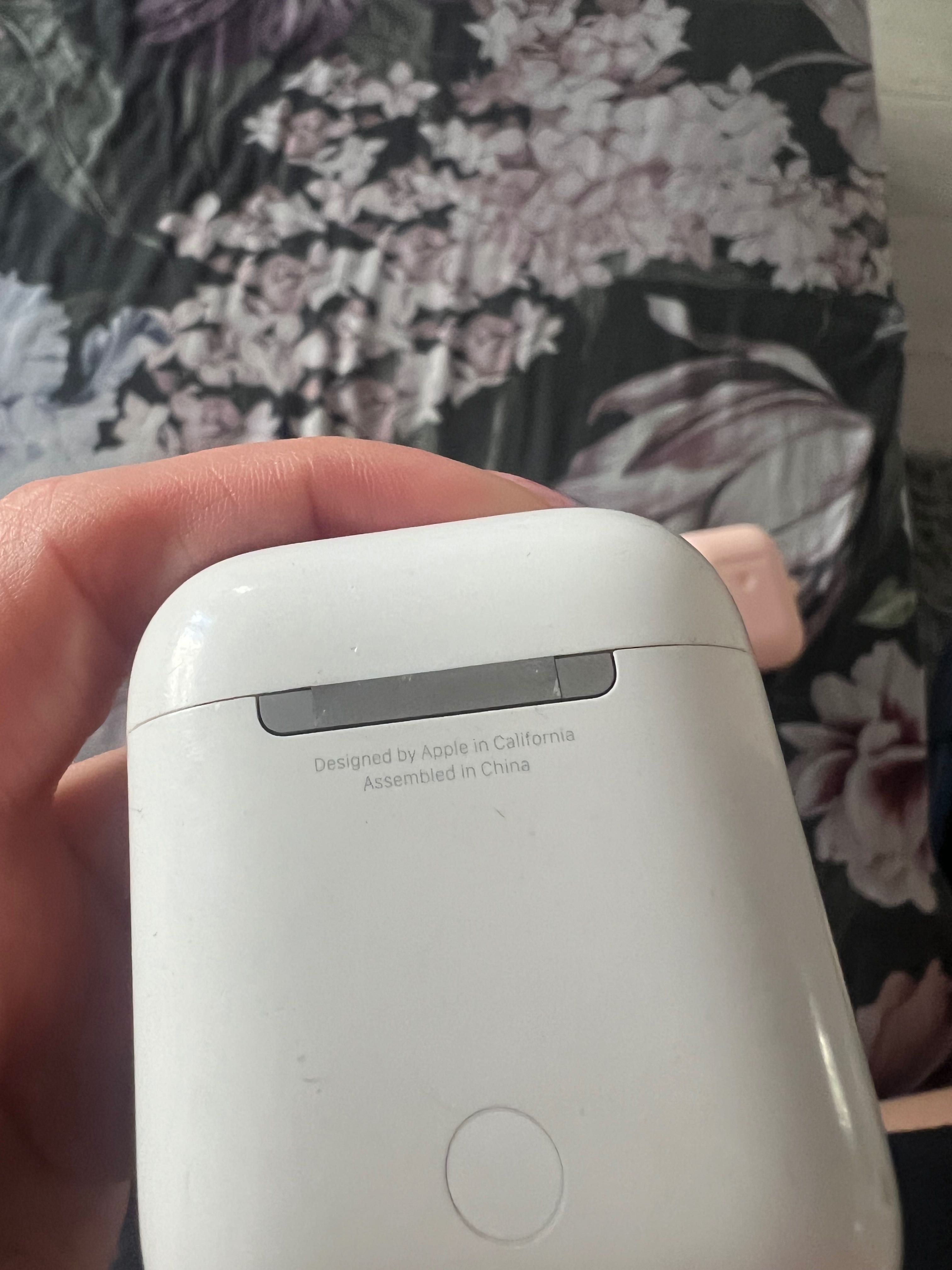 Слушалки AirPods 2nd generation