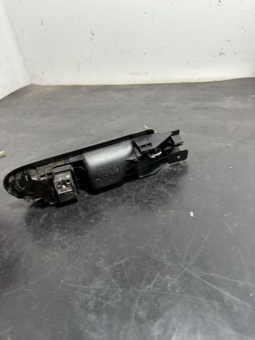 Maner interior usa stanga spate Volkswagen Vw Passat B5.5 Golf 4