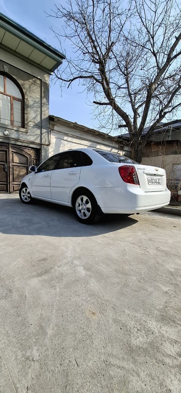 Jentra 2023 moshina