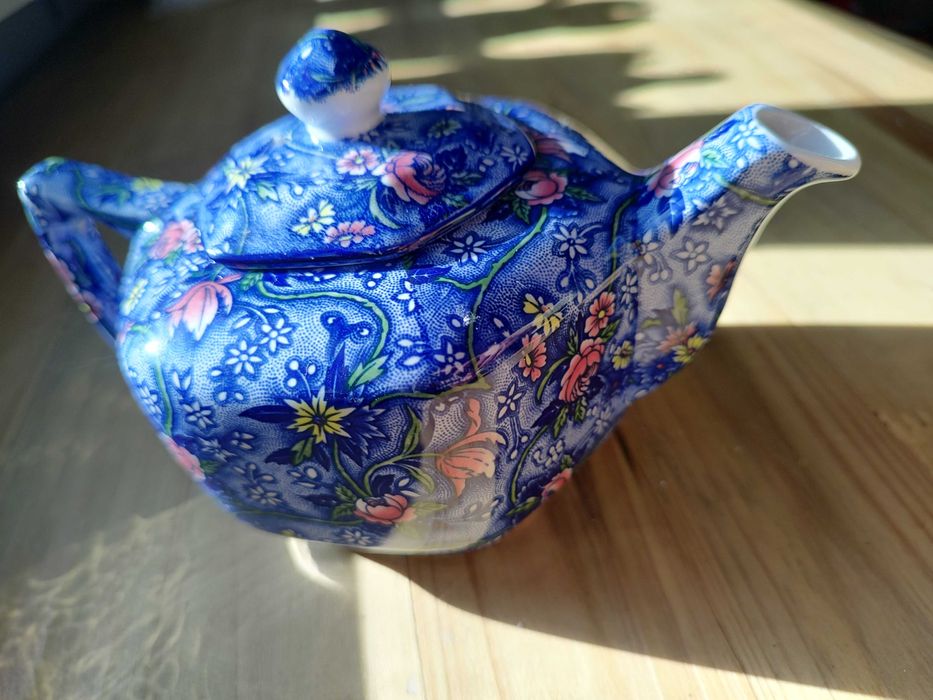 Ретро чайник на Sadler Chintz