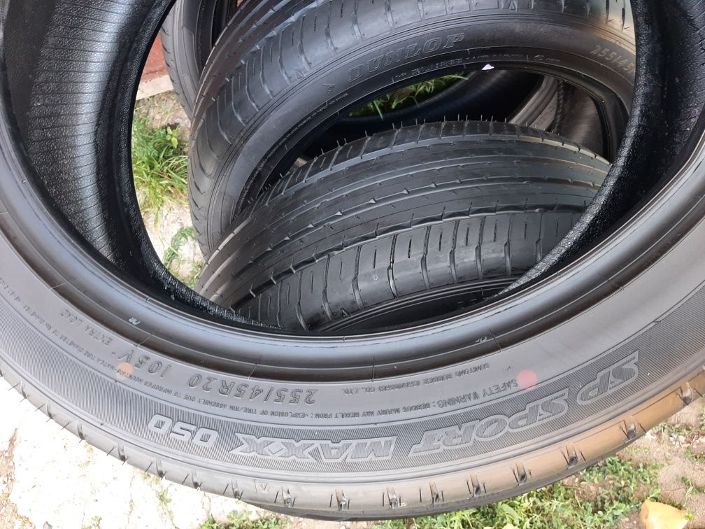 Продам шины 255/45/20 данлап SP SPORT MAKXX 050