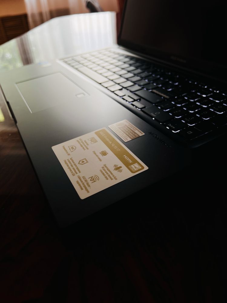 Asus Vivobook 17 Core-i7
