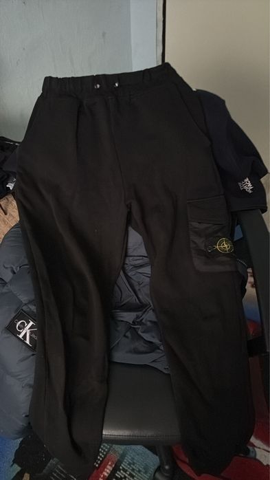 Продава се екип stone island