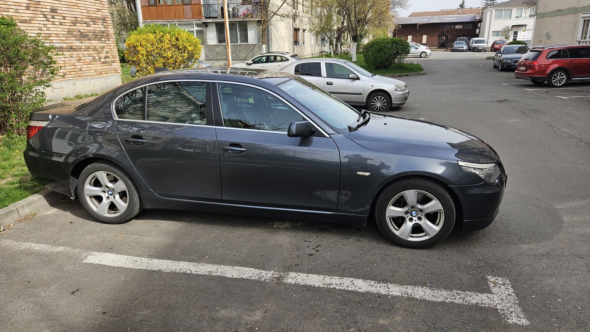 BMW Seria 5 E60 2009 3.0d 525 530