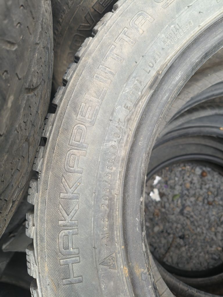 Шины зимние 205/55/16
