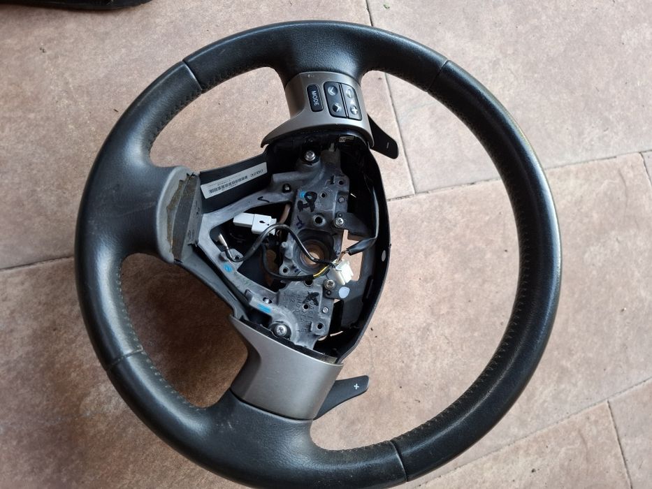 Volan Toyota Auris Yaris Corolla Volan Piele cu comenzi Toyota