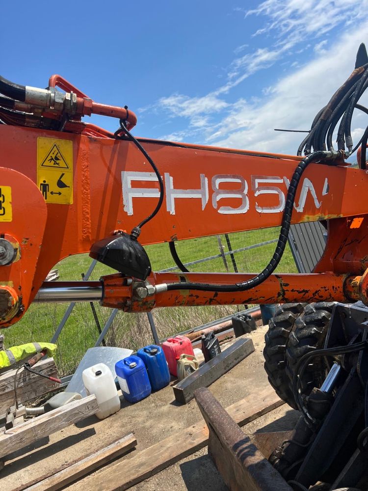 Vând Excavator FIAT-HITACHI