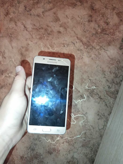 Samsung j3 не уверен что та модель