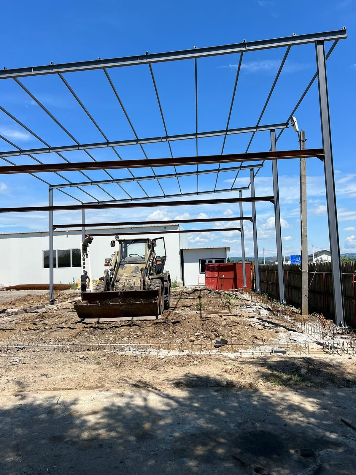 Vand hala metalica pe structura metalică 11×25-5h