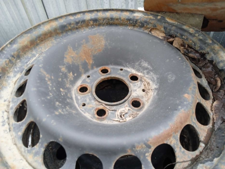 Железные штампованные диски на мерс