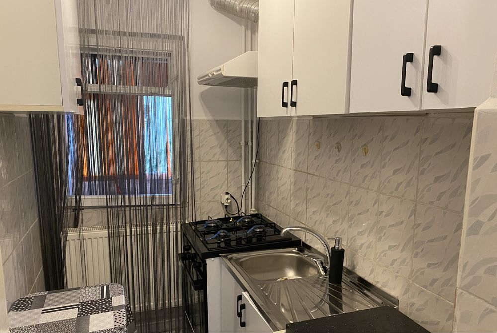 Garsoniera de inchiriat