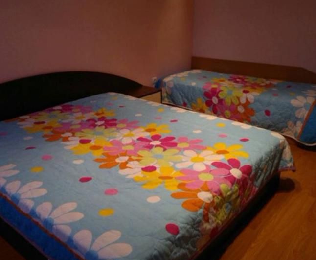 Дава се под наем Двустаен апартамент в Пловдив, Център - 80 кв.м за 375 € - Снимка #3