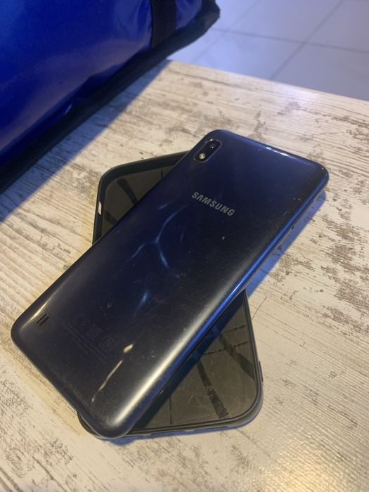Samsung A10.