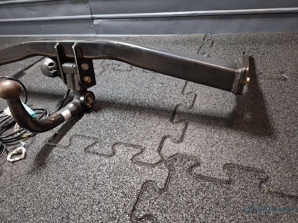 Carlig de remorcare VOLKSWAGEN PASSAT B8 2014 - 2023 TOW-TRUST TVW3VK